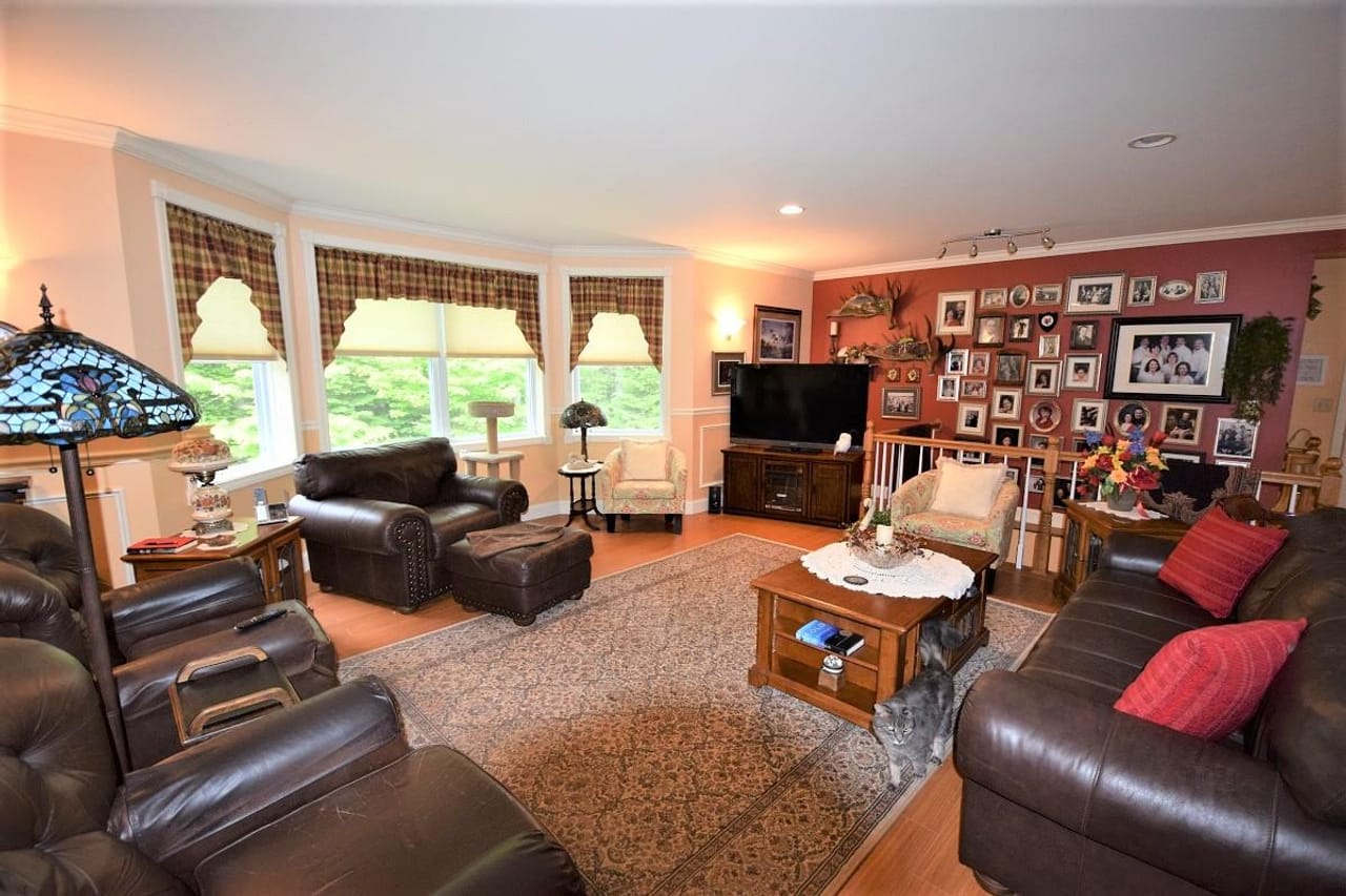 Listing Image 90