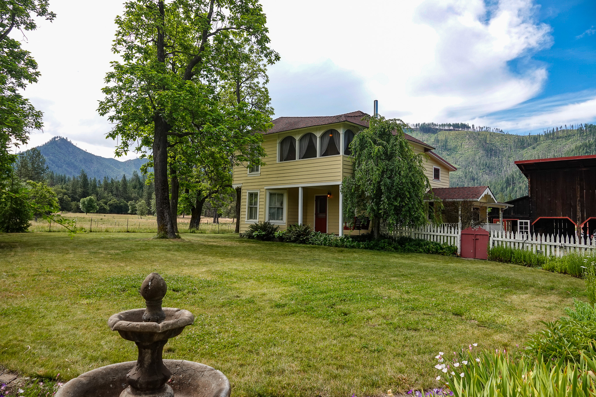 Listing Image 6