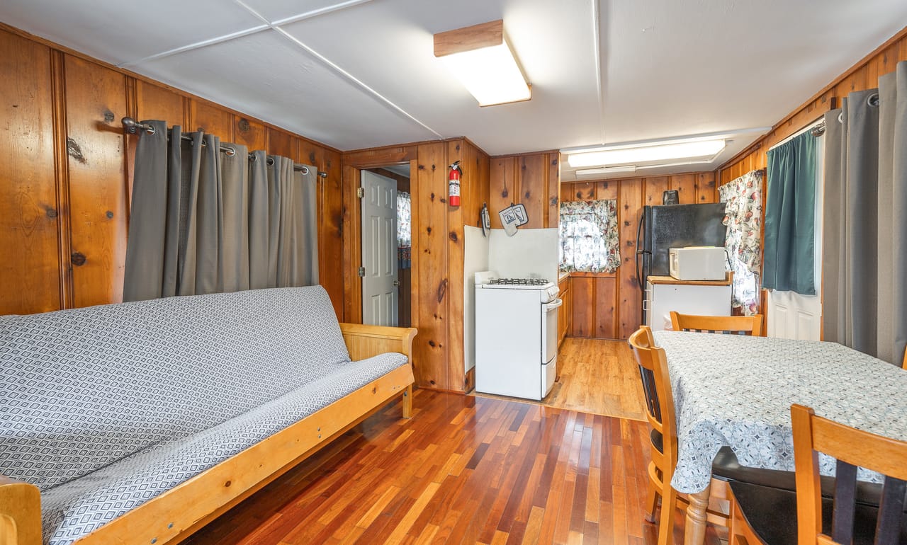 Listing Image 14