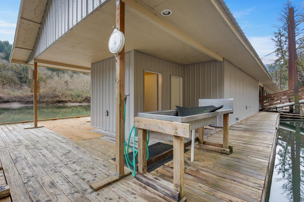 Listing Image 12
