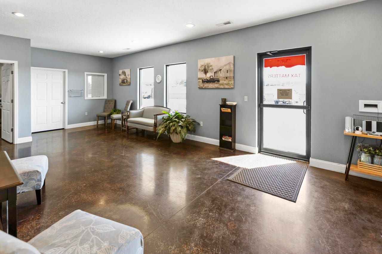 Listing Image 2