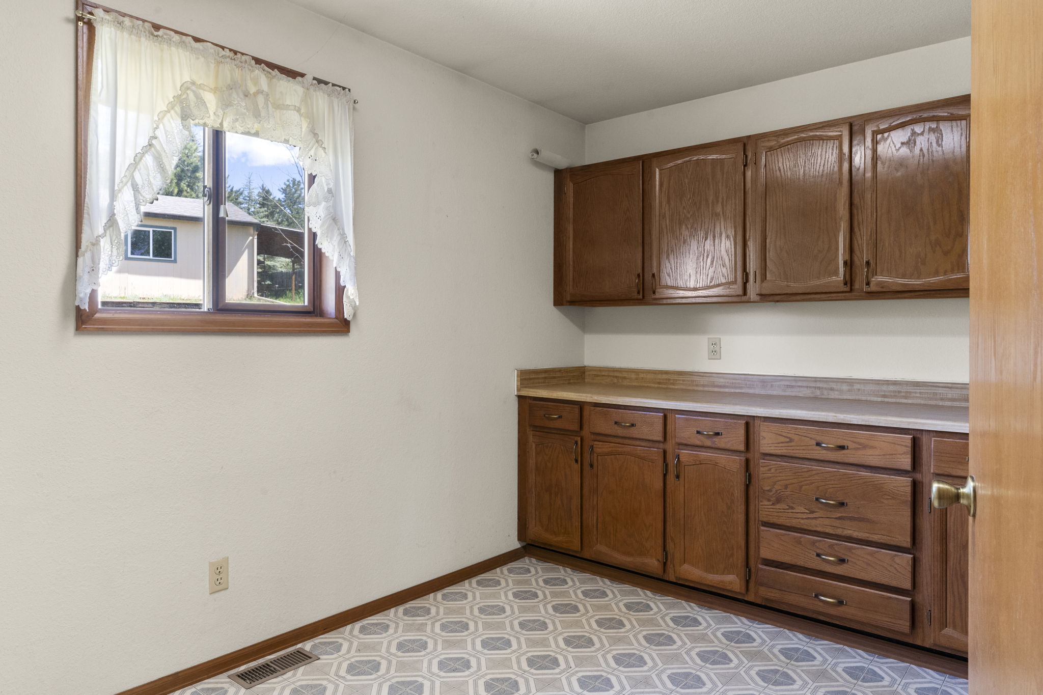 1908 Valley View Drive - Woodland Park