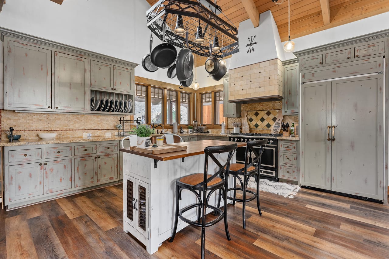 Listing Image 13