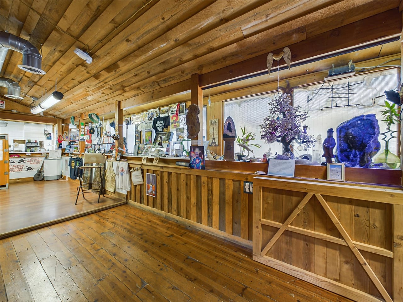 Listing Image 10