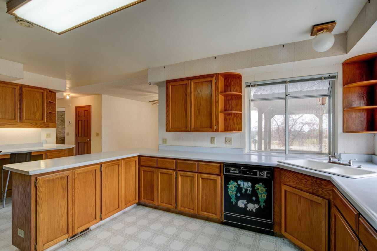 Listing Image 18