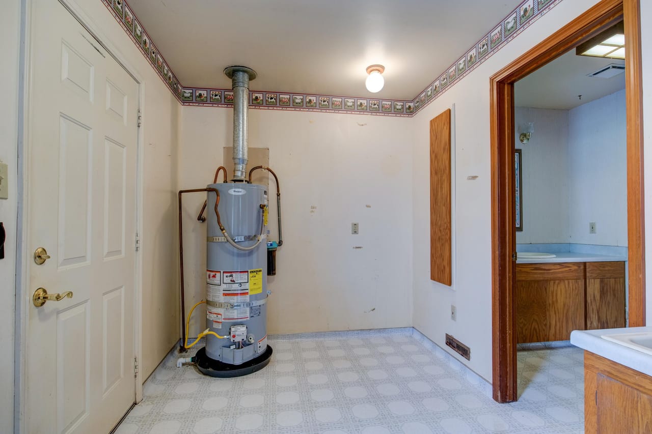 Listing Image 73