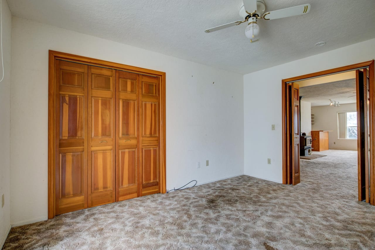 Listing Image 80
