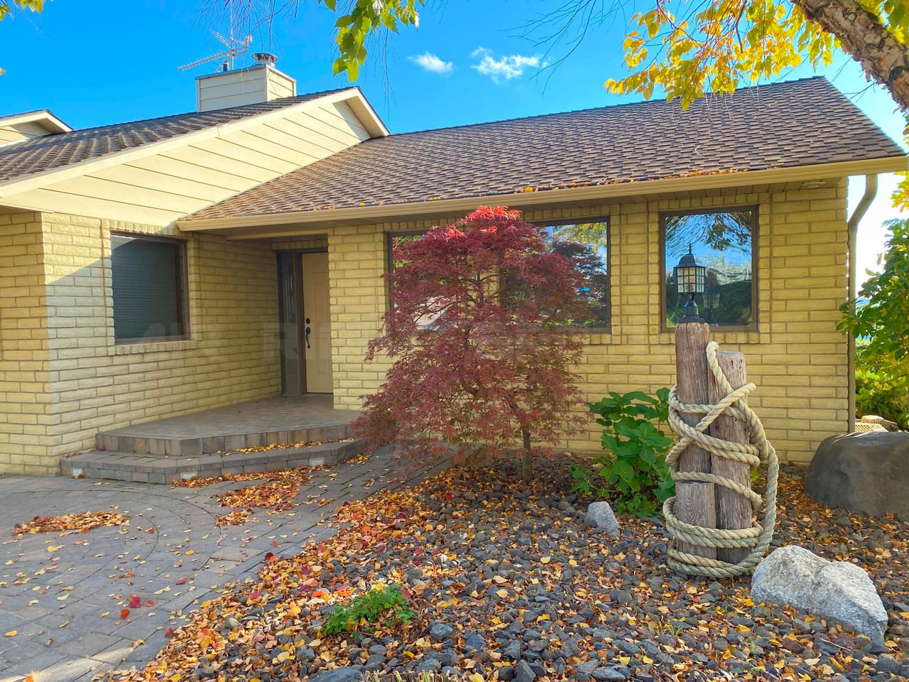 Listing Image 64