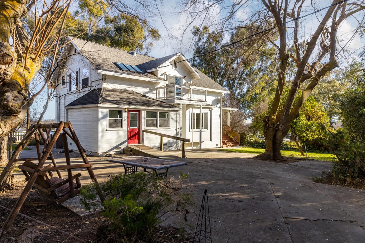 Listing Image 56