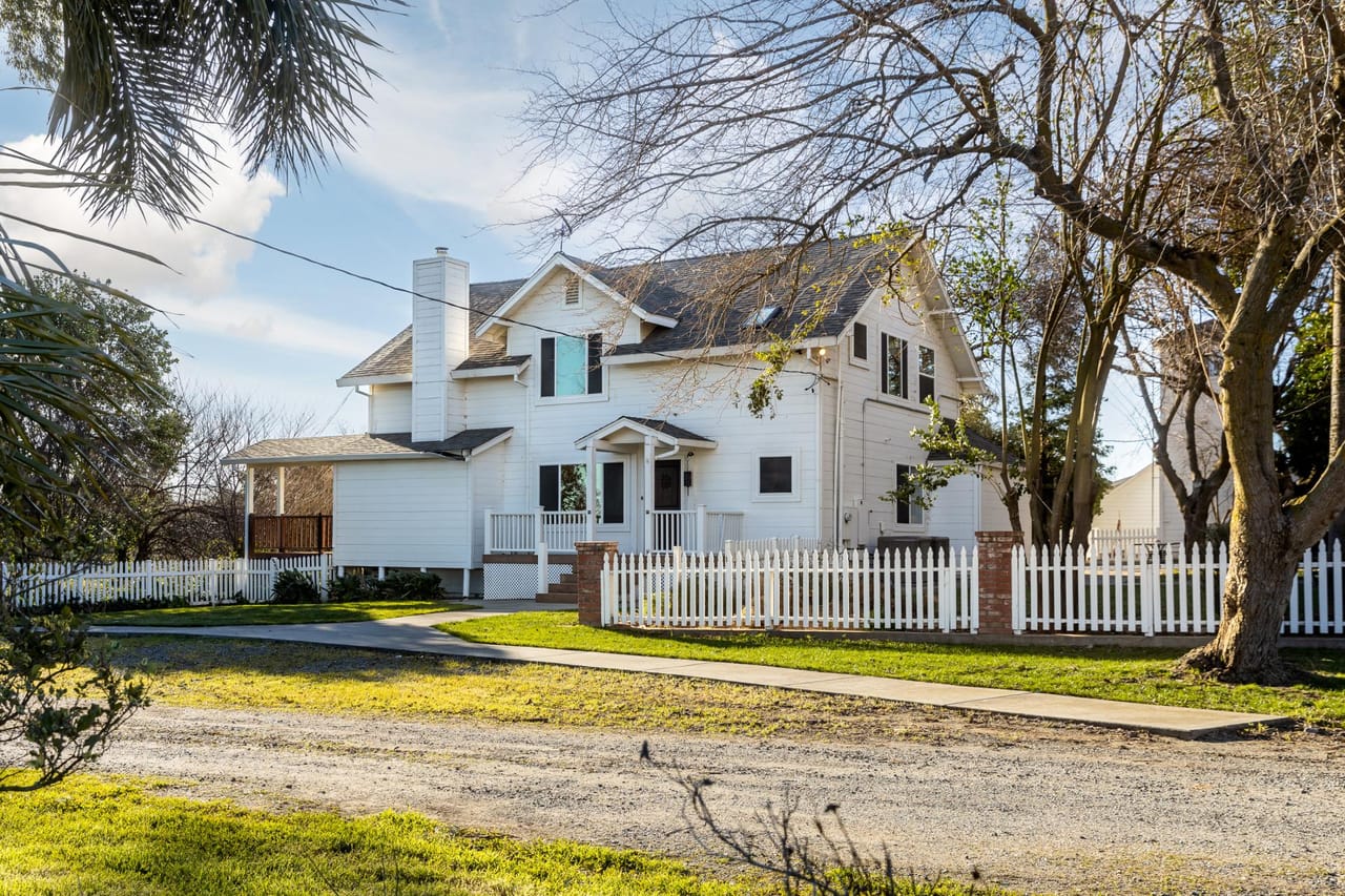 Listing Image 25