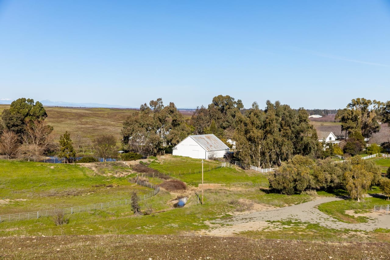 Listing Image 18