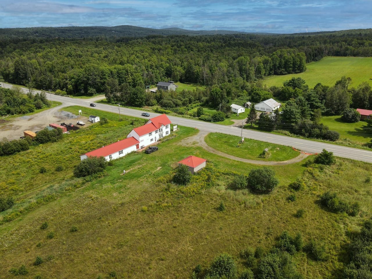 Listing Image 5