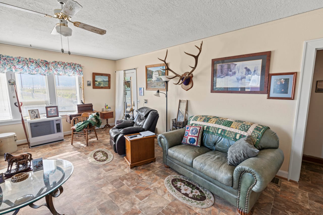 Listing Image 53
