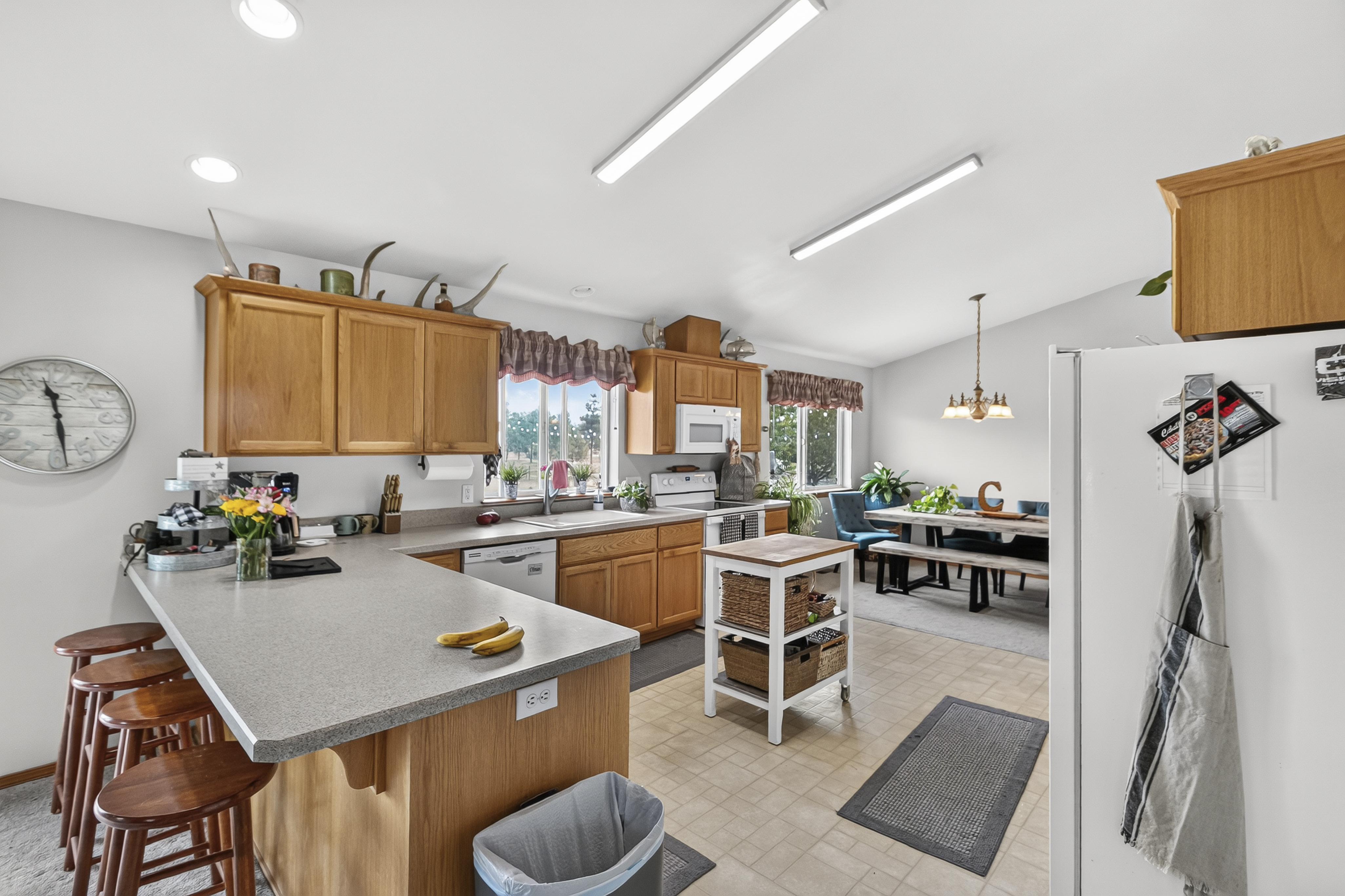 Listing Image 6