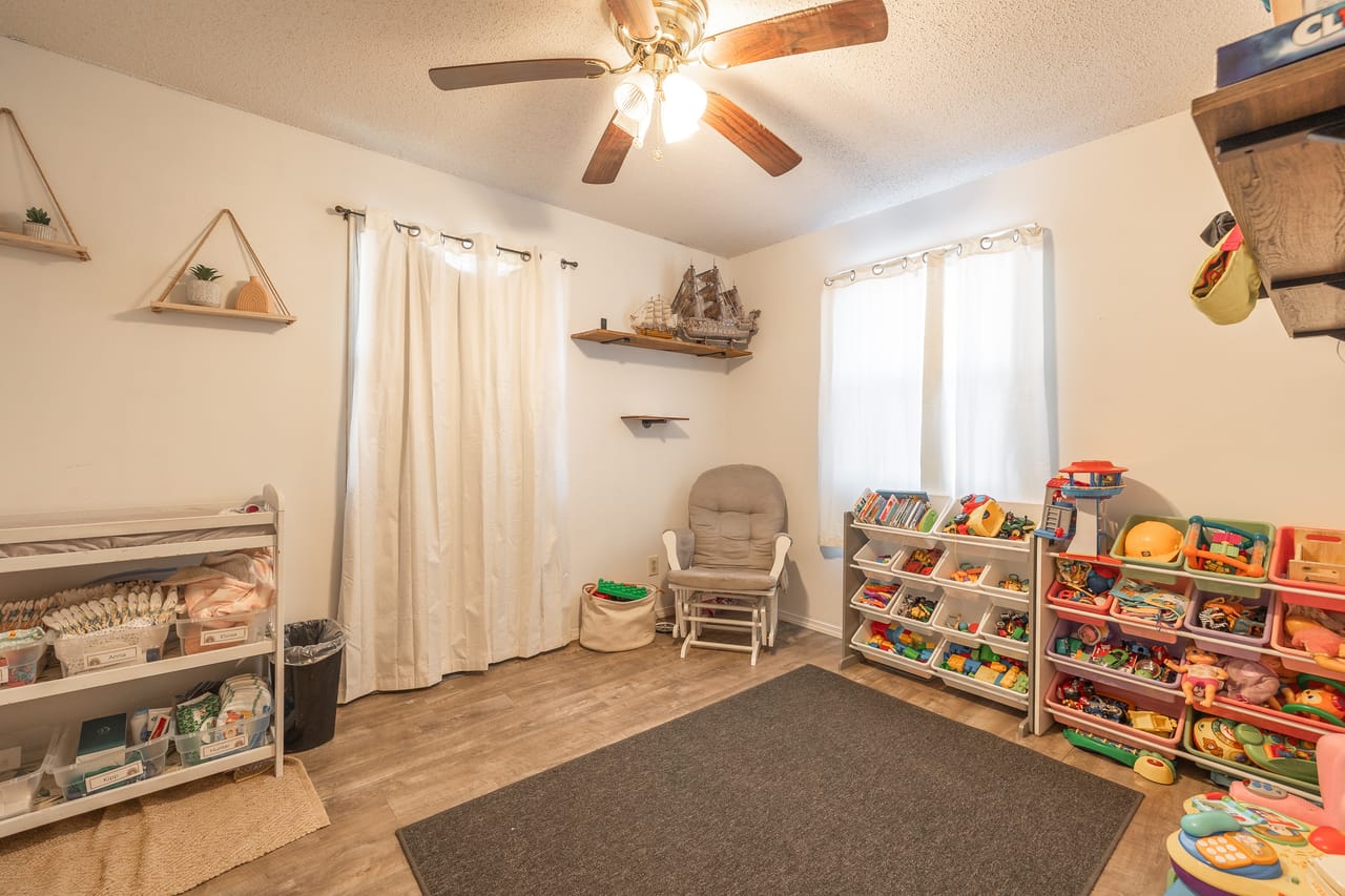 Listing Image 80
