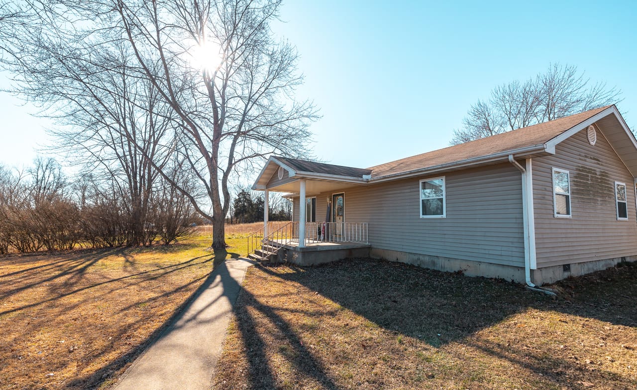 Listing Image 16