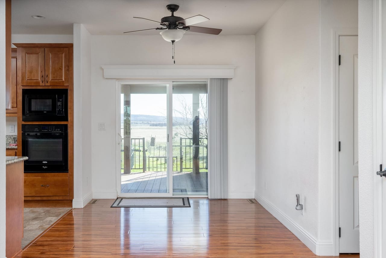 Listing Image 82