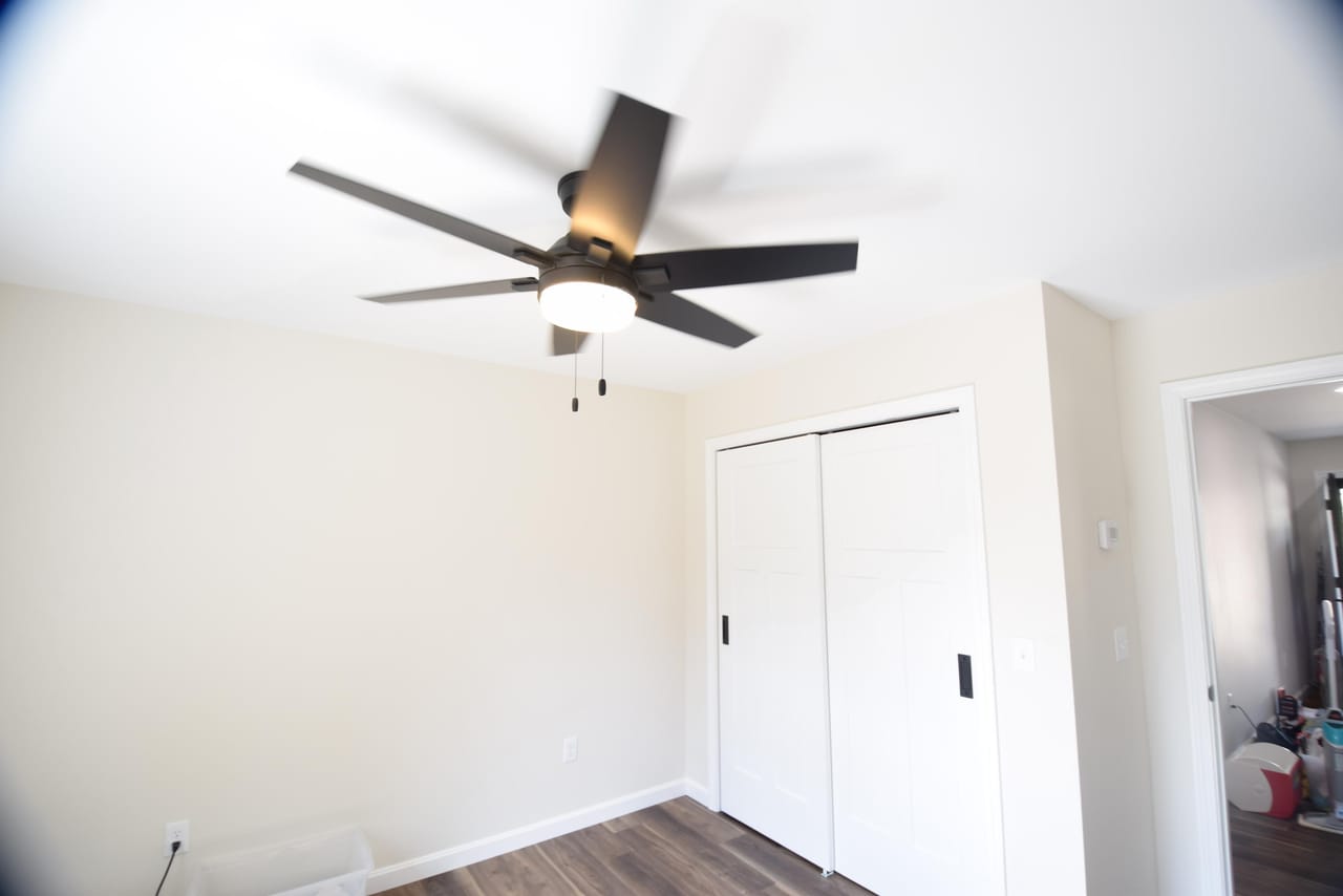 Listing Image 208