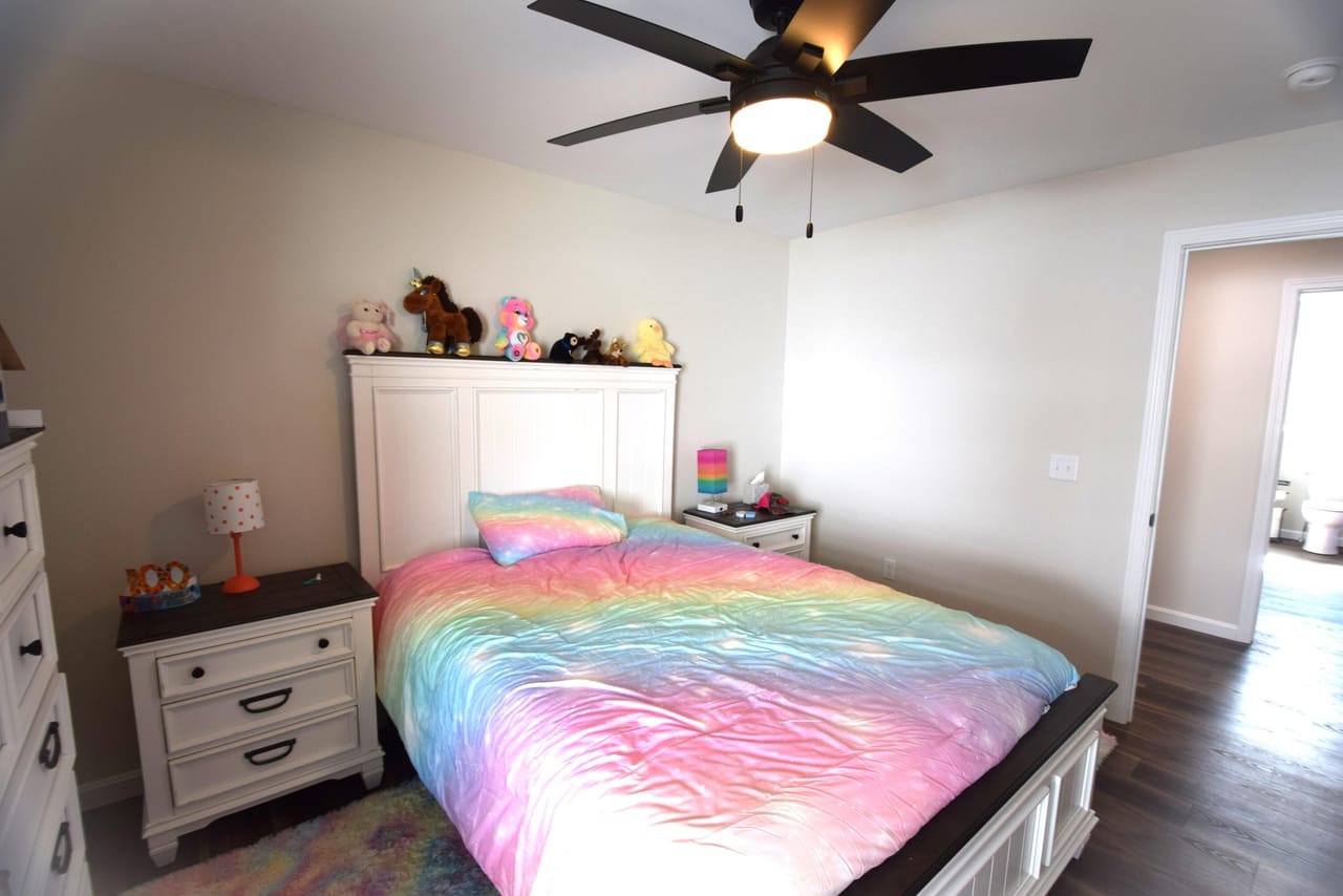 Listing Image 152