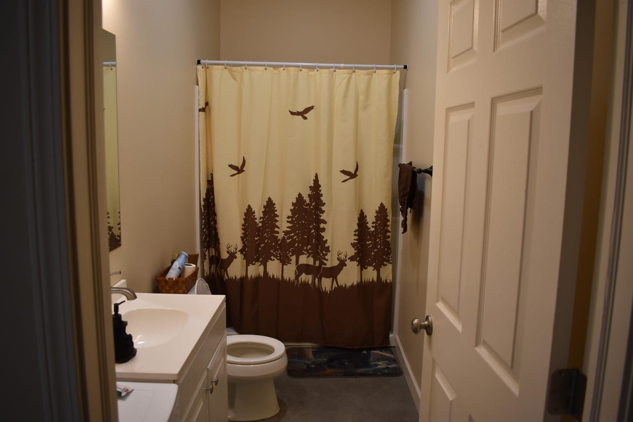 Listing Image 8