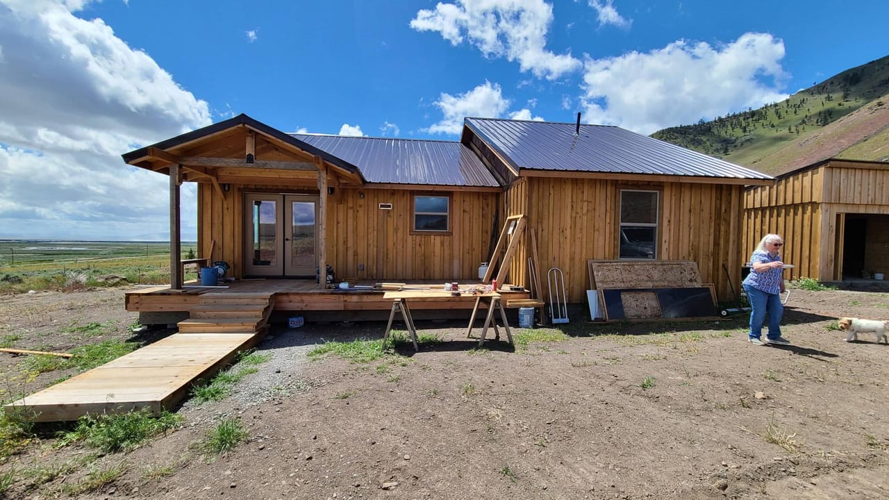 Listing Image 4