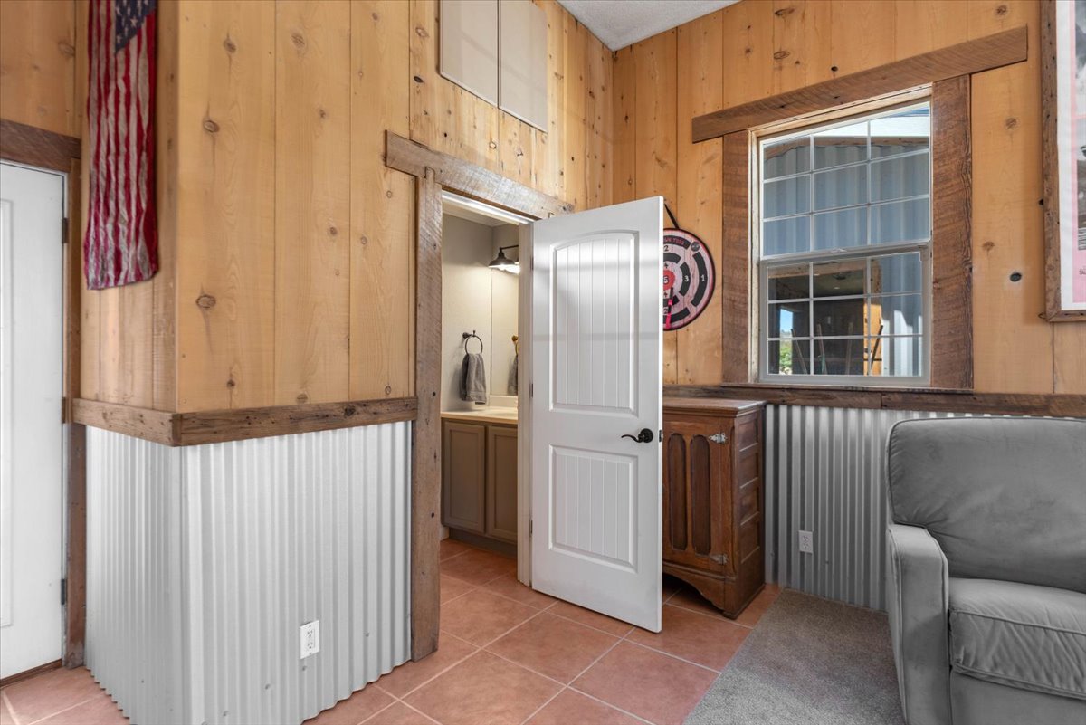 Listing Image 56