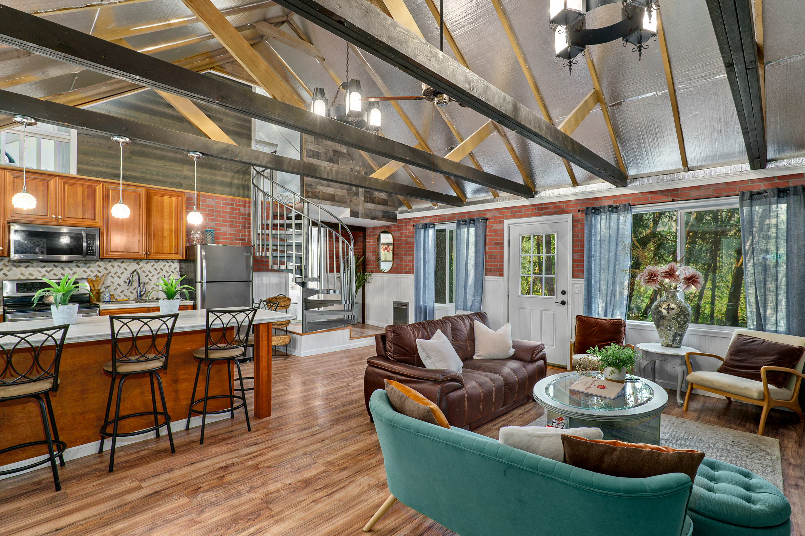 Applegate River Retreat - 11677 Hwy 238