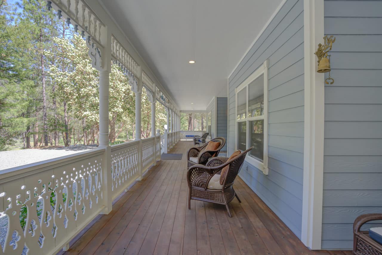 Victorian and Shop on 6 Acres