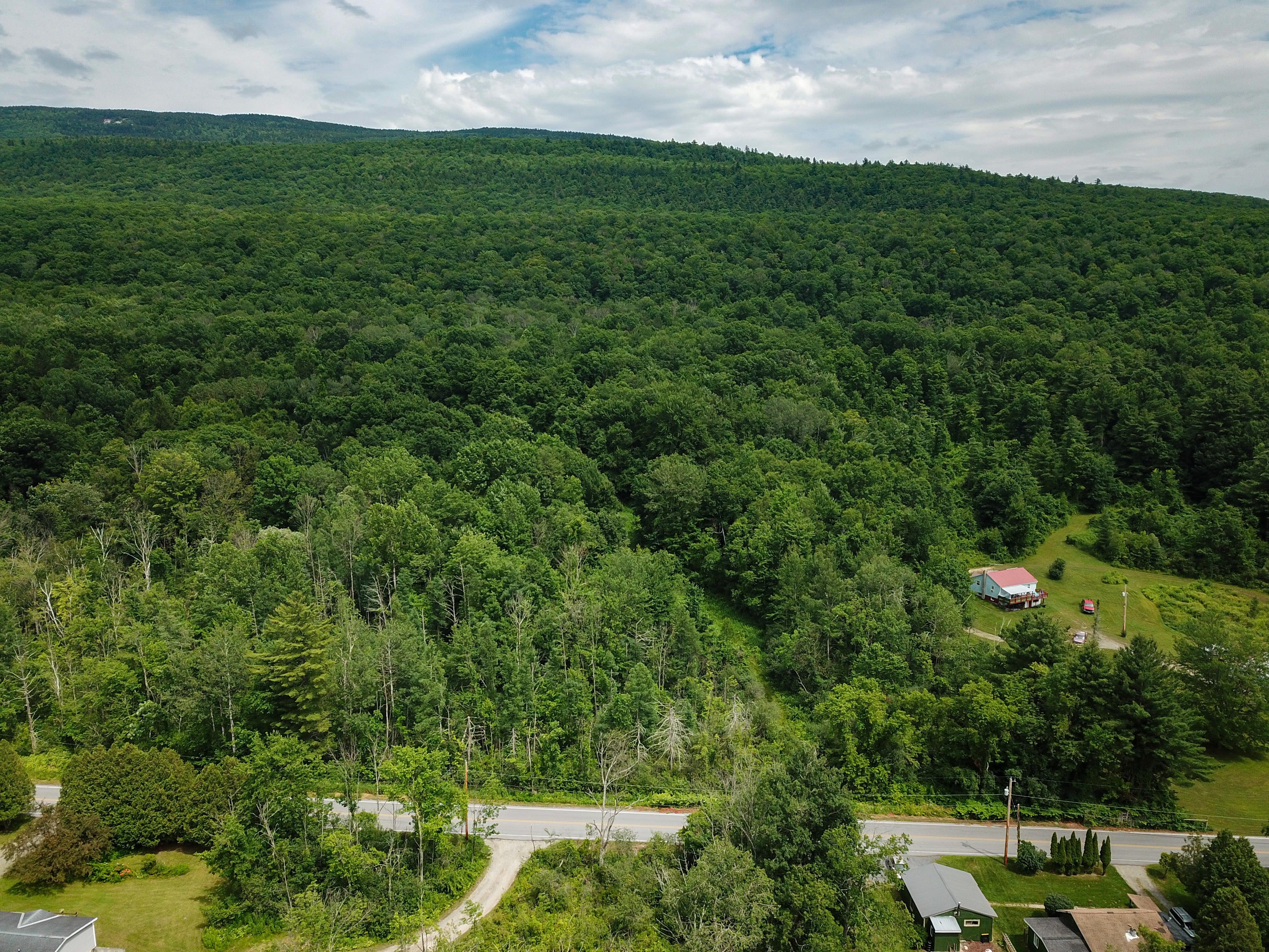 1073 Chapel Rd - Bennington