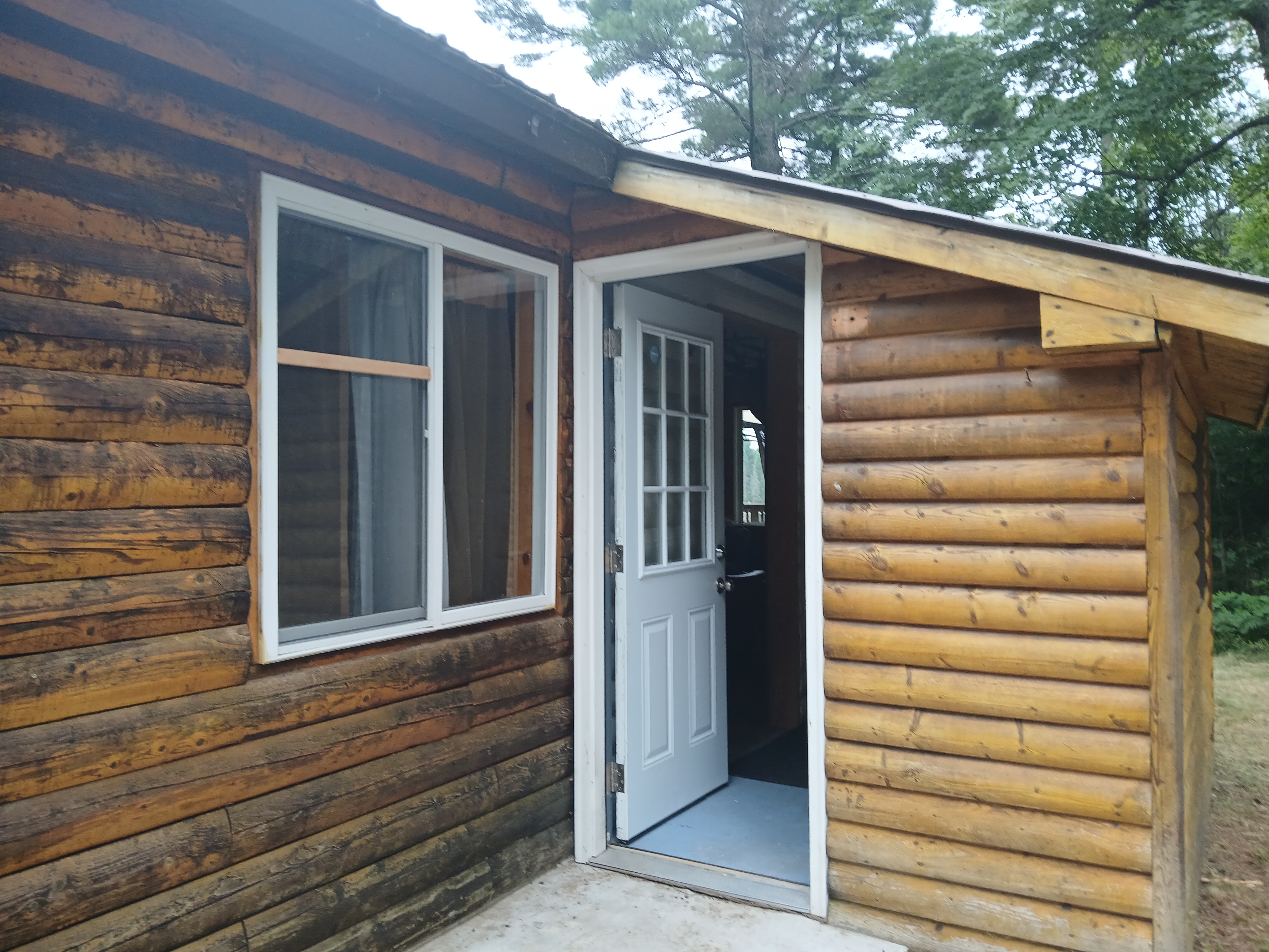 Baraga Wilderness Retreat 50185589