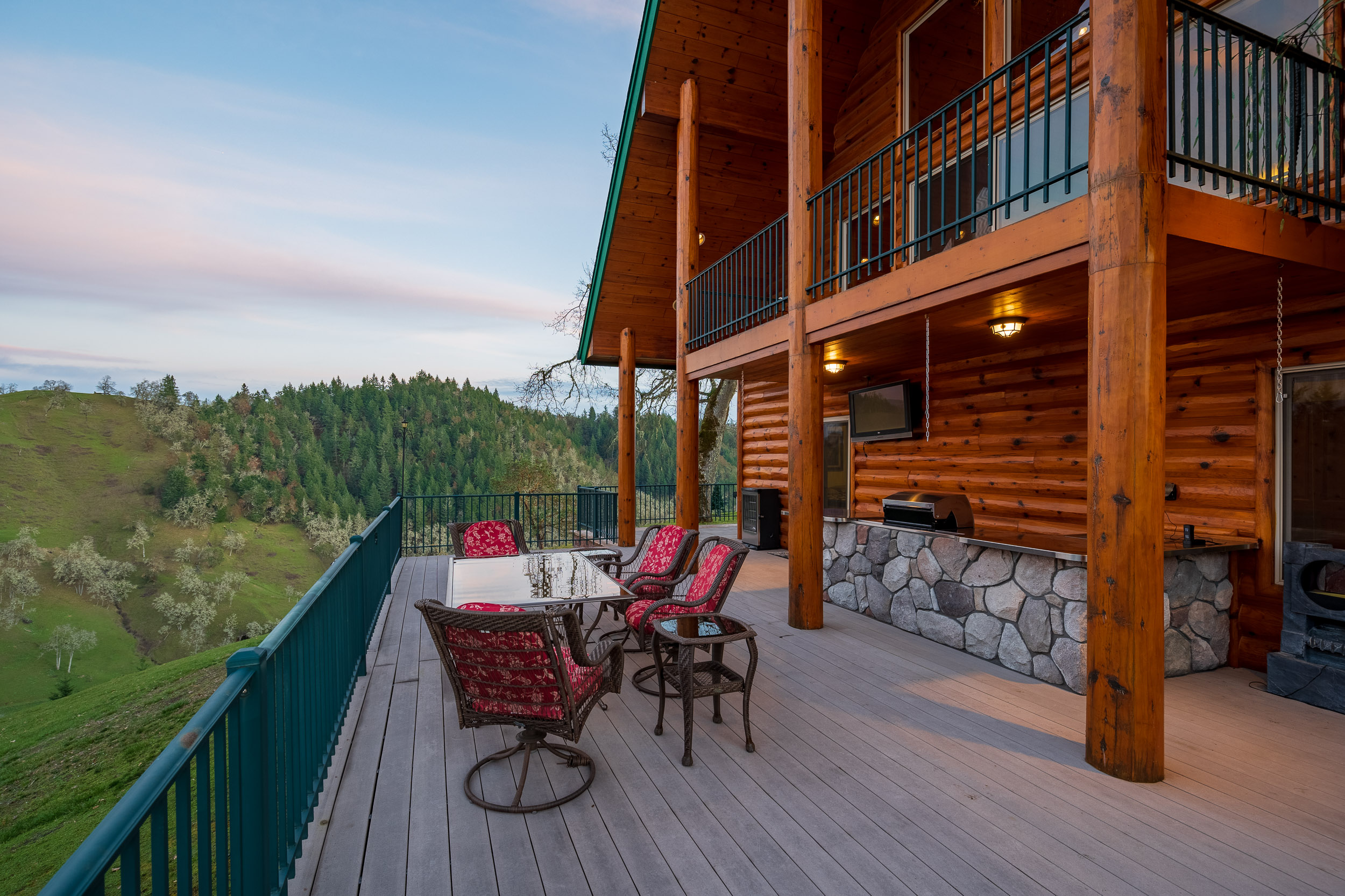 N Umpqua Ranch - 10181 N Umpqua Hwy
