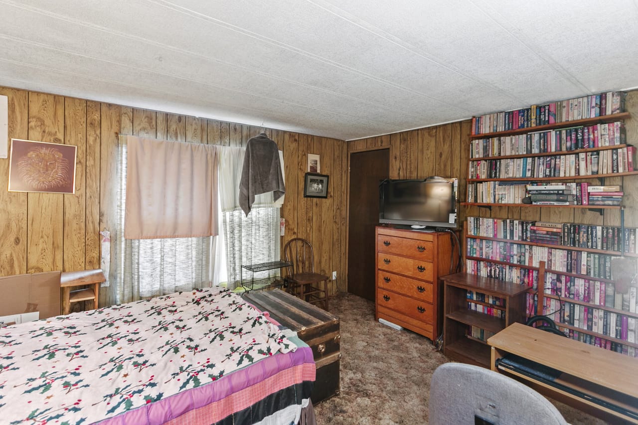 141580 N Hwy 97 - Tranquil Riverfront Home for Sale