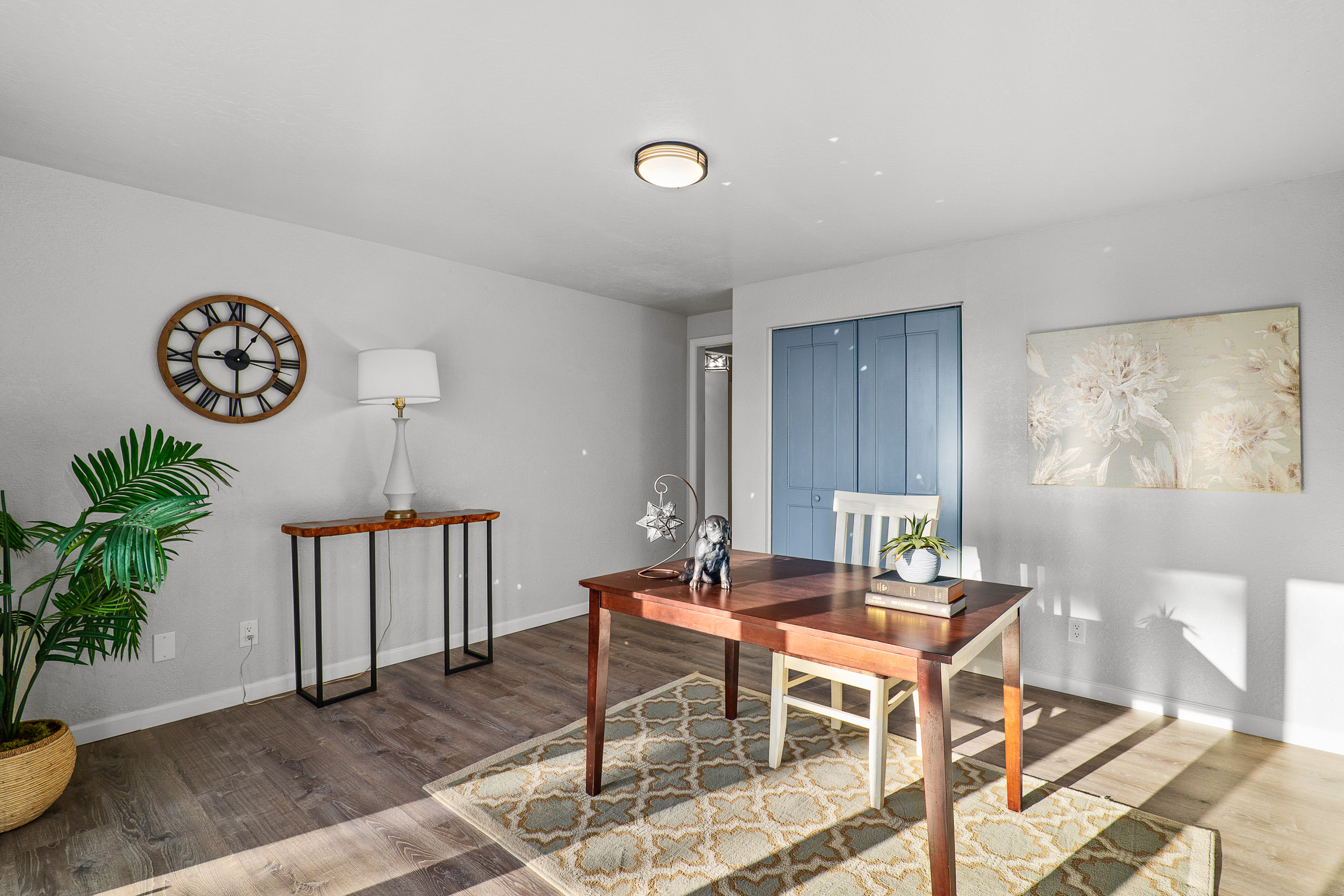 Mountain View Acres - 5900 McLoughlin Drive