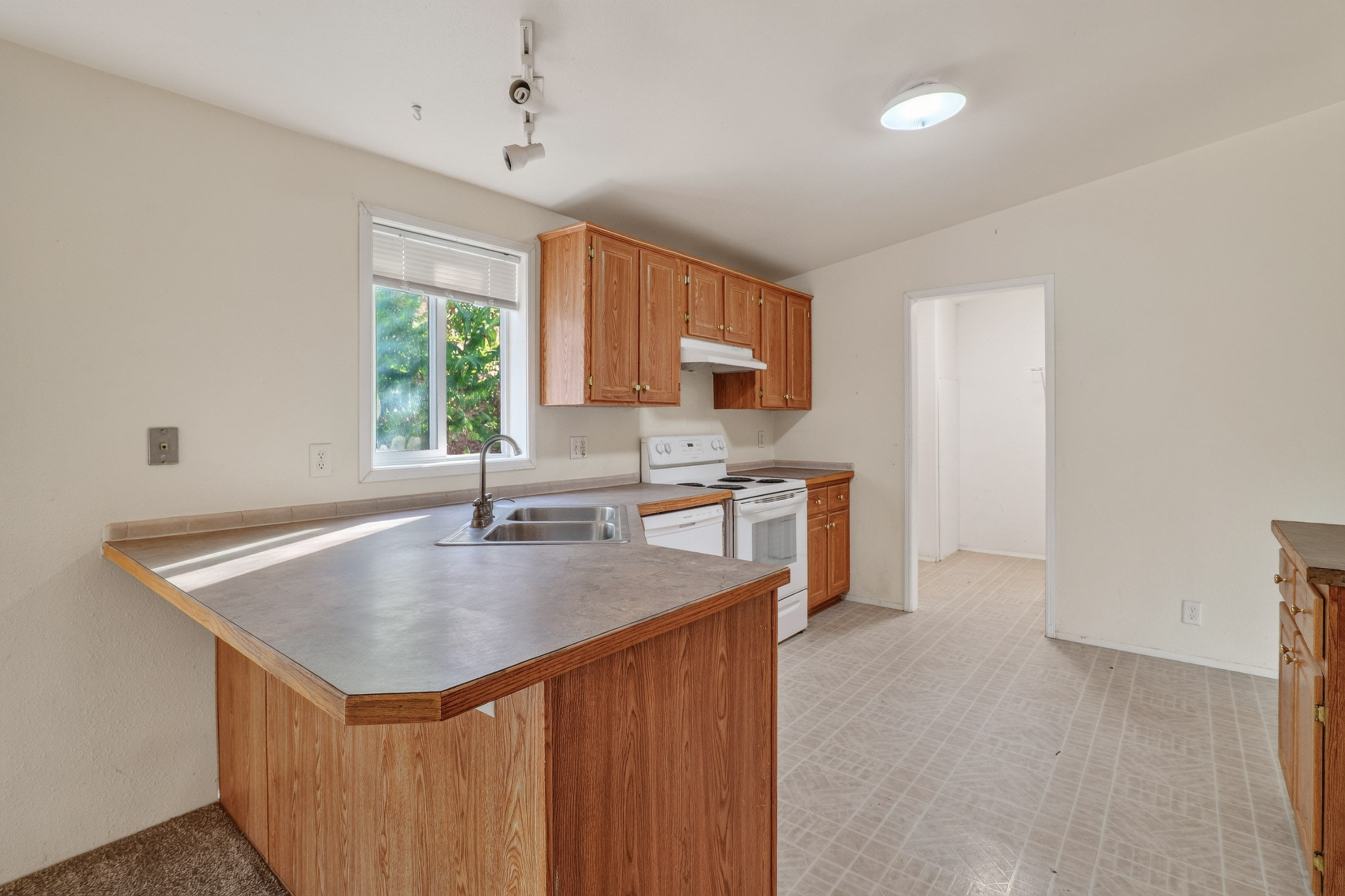 Listing Image 51