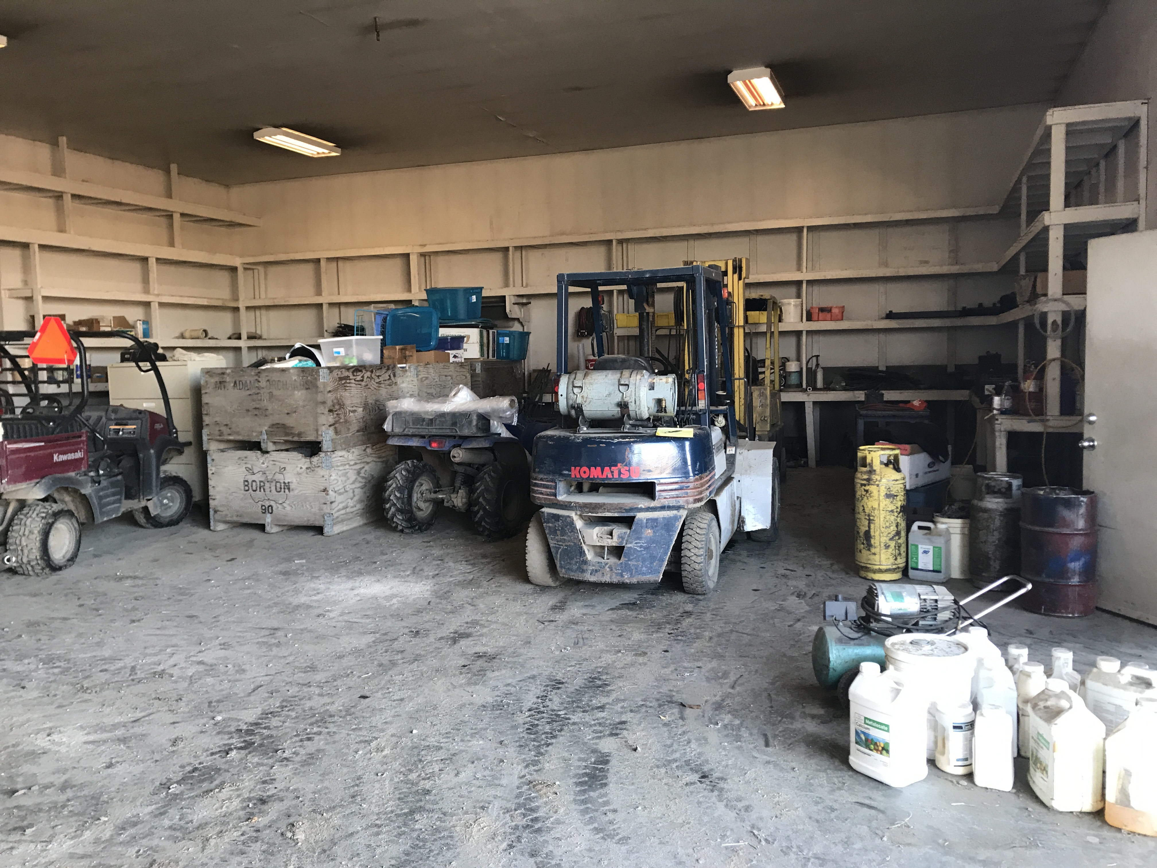 Apple Orchard w Equipment, House and Shops!