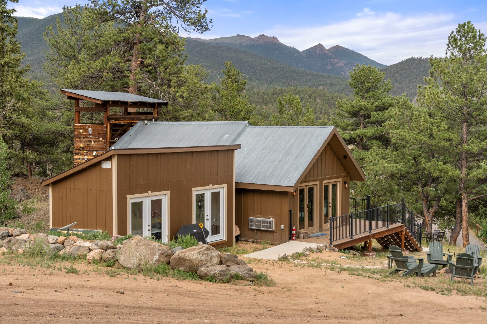 Bison Peak Lodge at Puma Hills