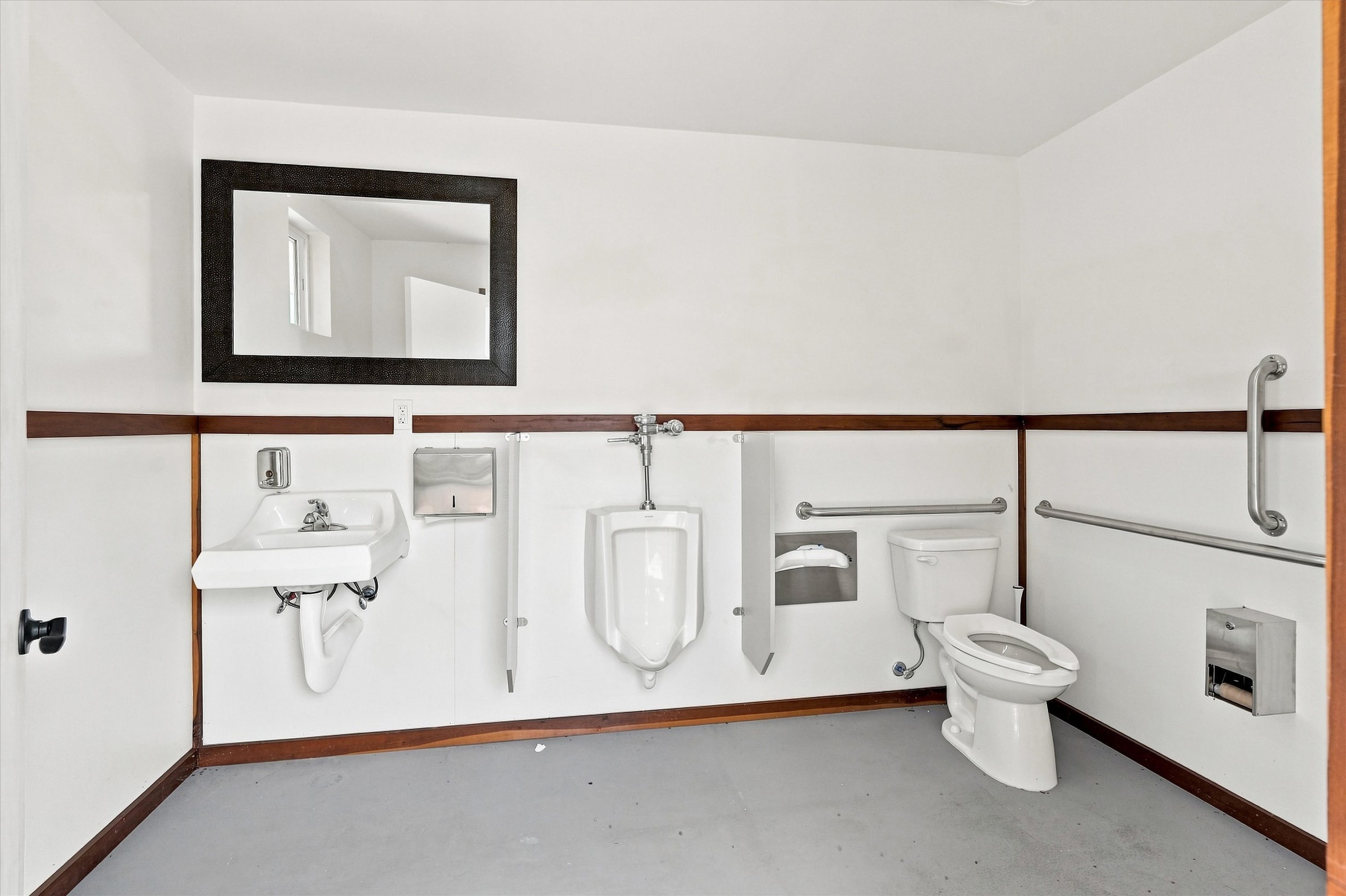 Listing Image 56