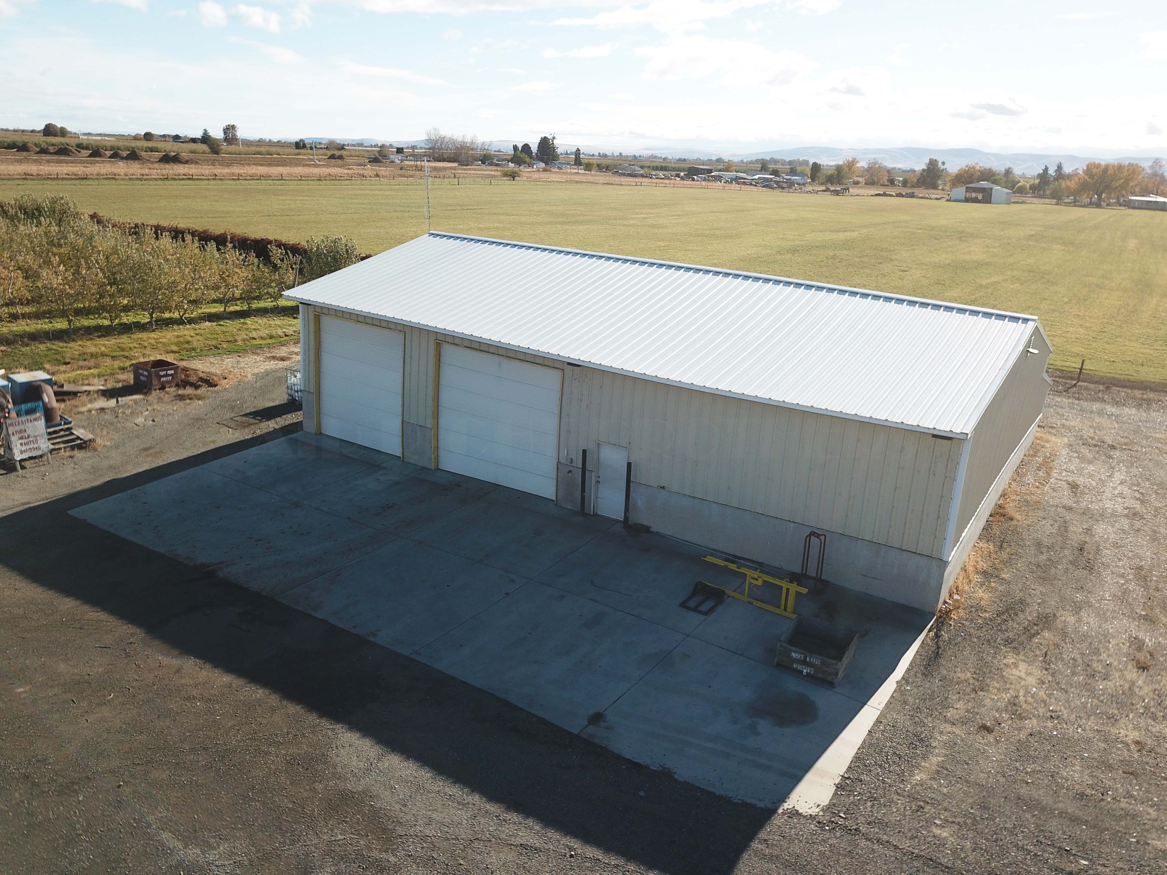 Apple Orchard w Equipment, House and Shops!