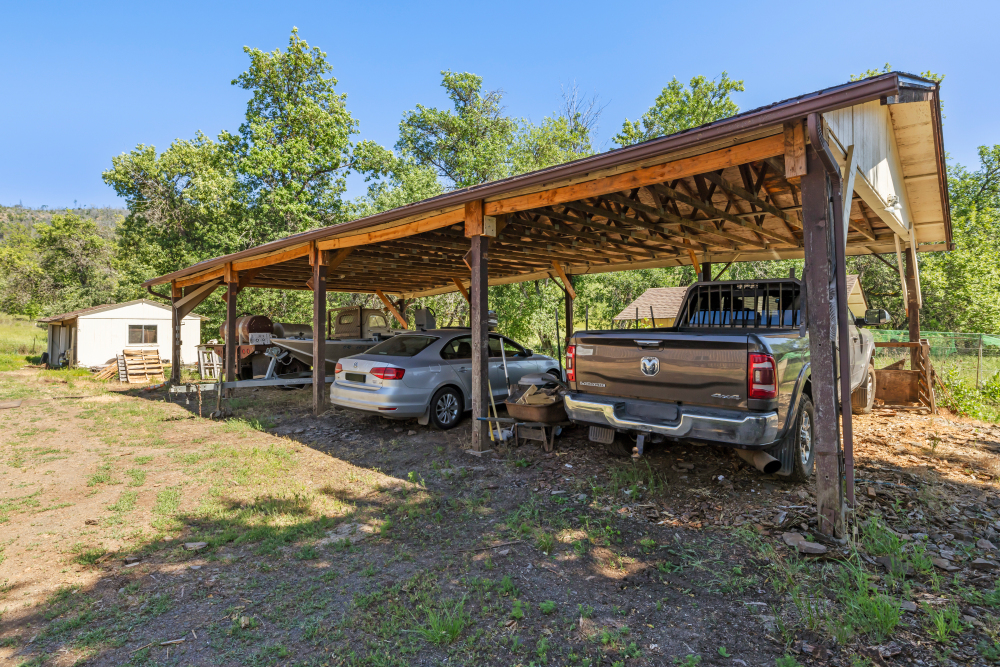 800 Hillandale Circle