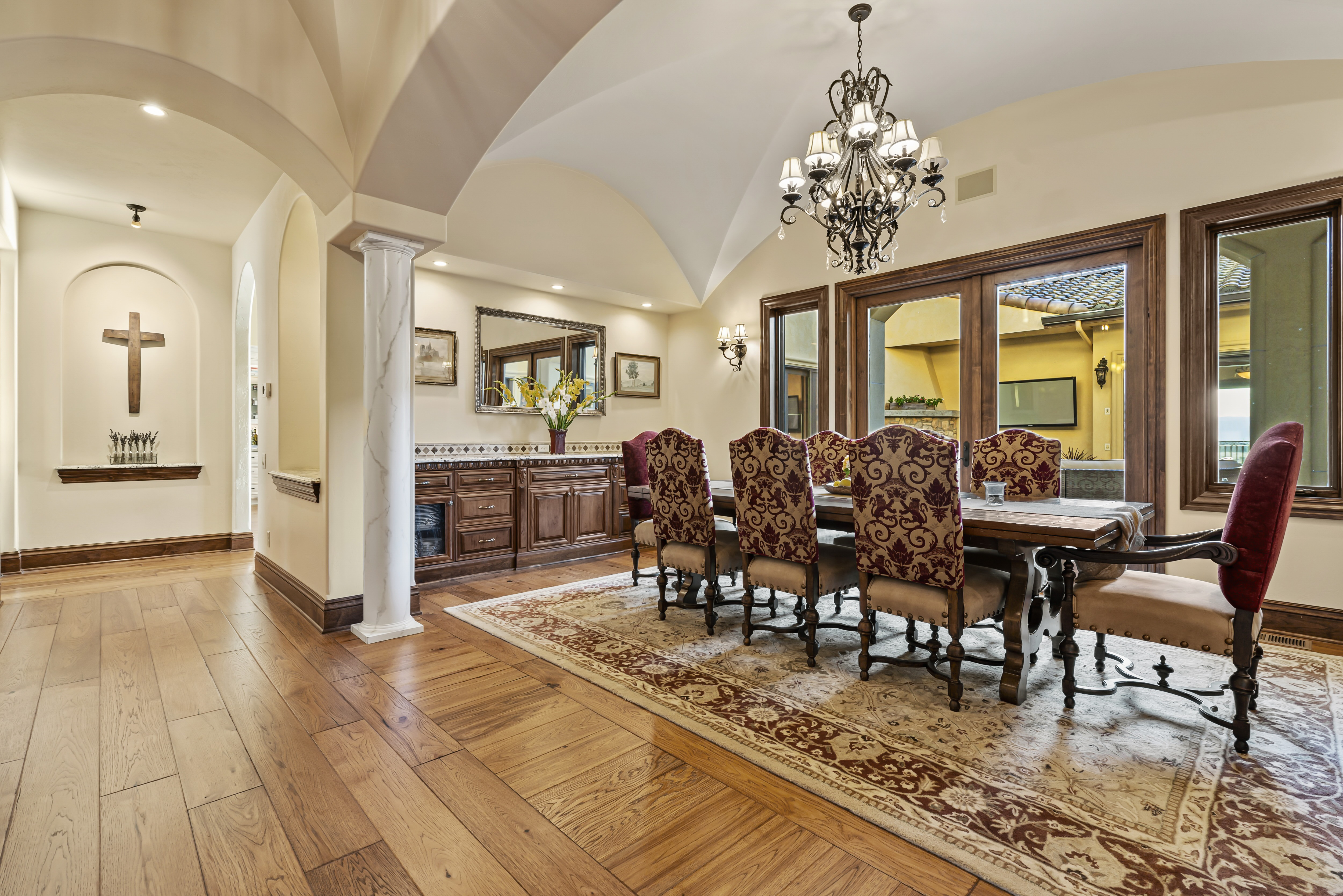 Listing Image 10