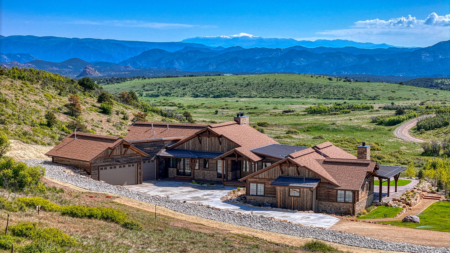 An heirloom-quality ranch estate set on 100 private acres at Maytag Mountain Ranch.