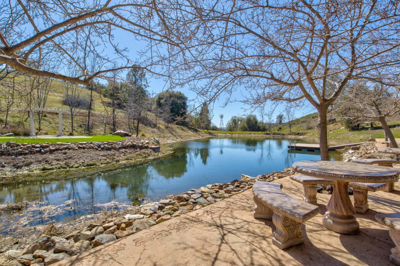 Tailem Bend Ranch and Vineyard