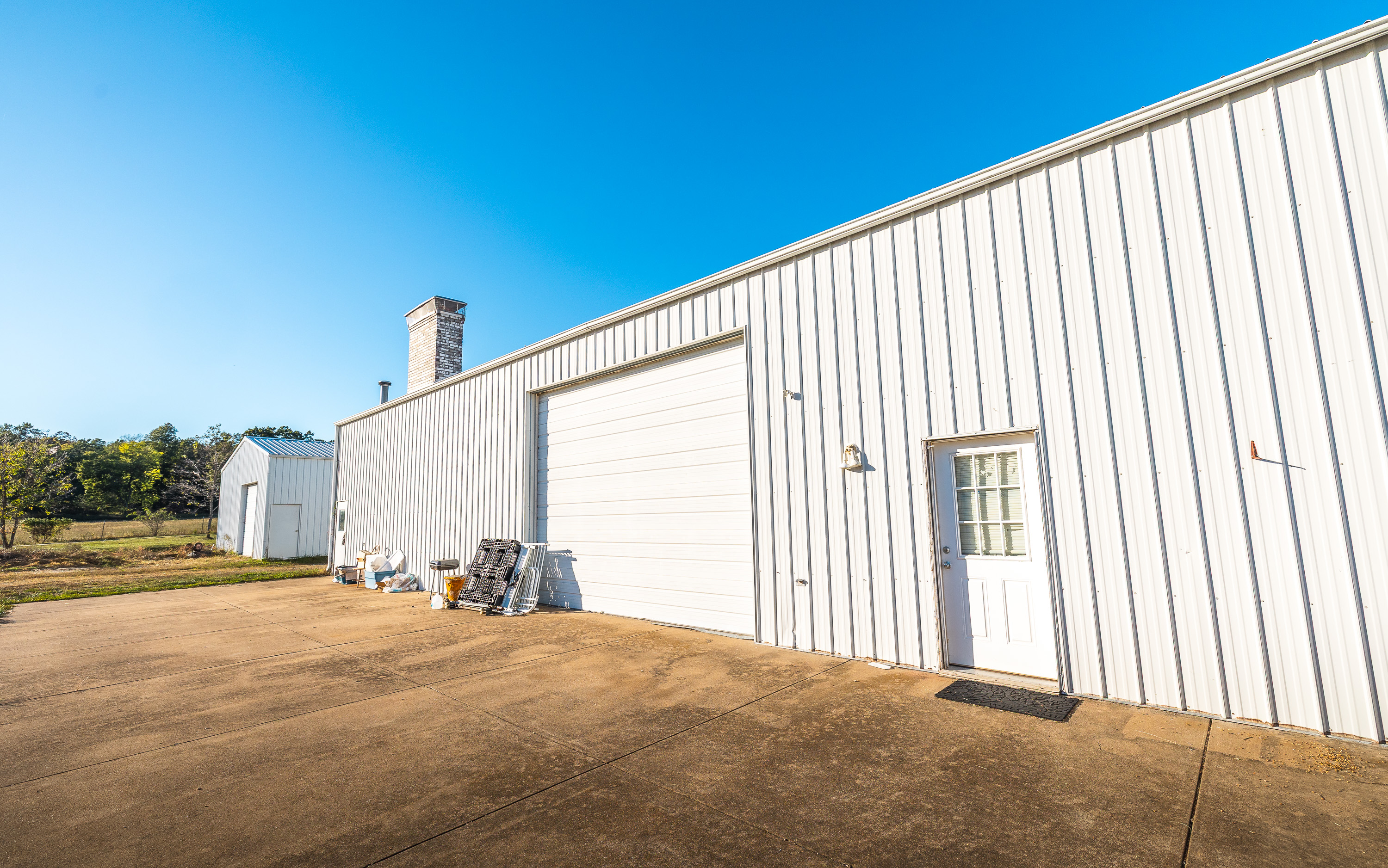 Listing Image 100