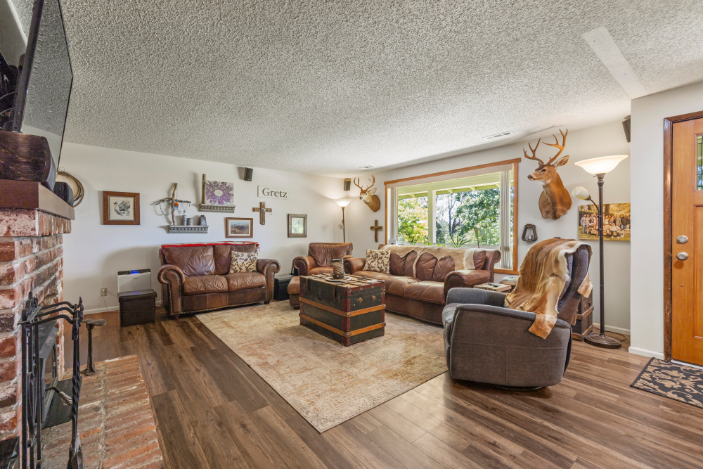 800 Hillandale Circle