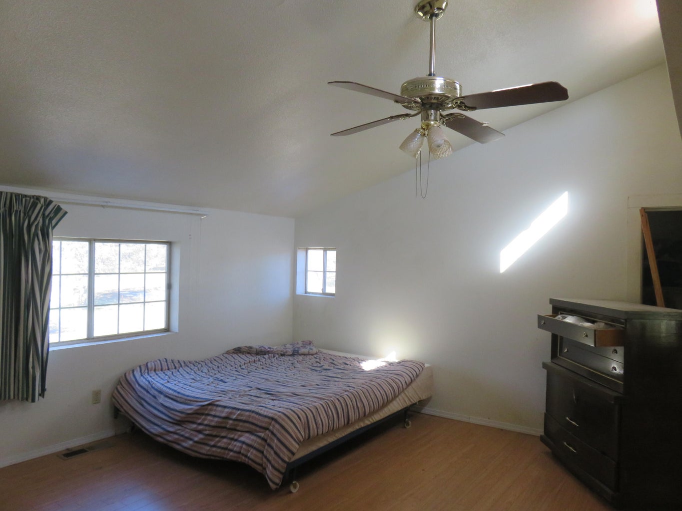 Lennon Lookout Ranch