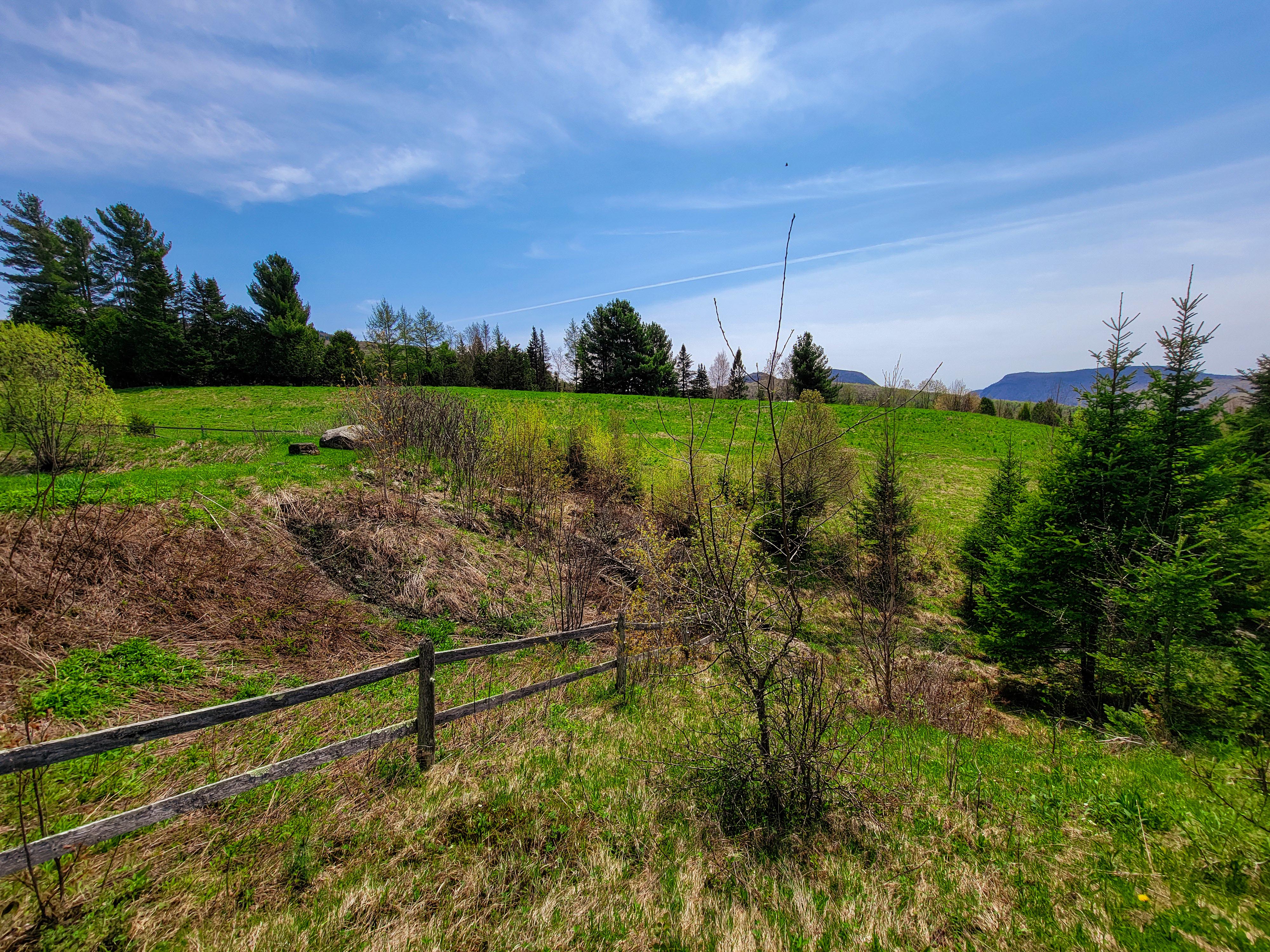 350 Hinton Hill Rd - Westmore
