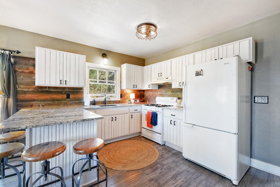 Listing Image 81