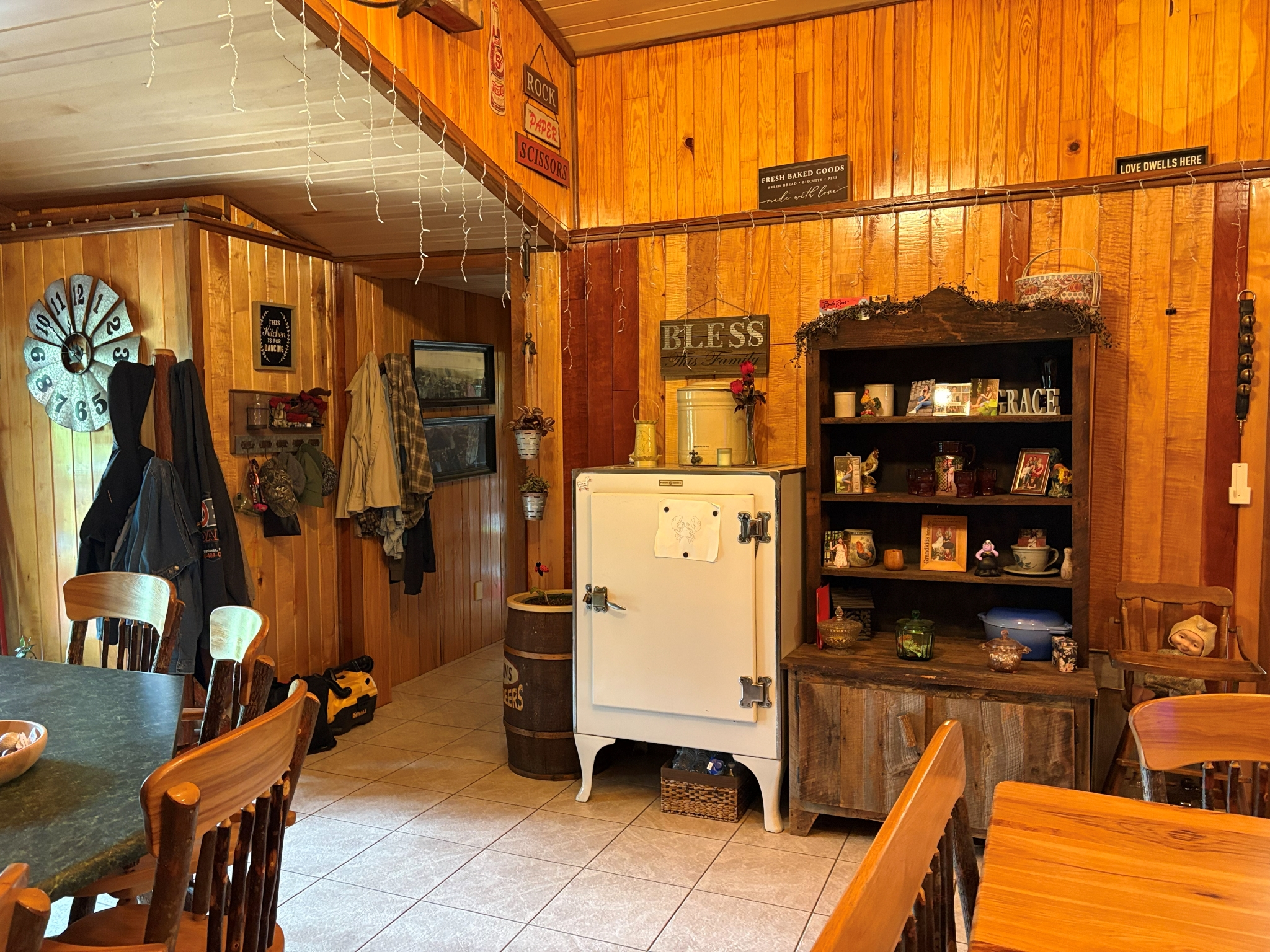 Listing Image 18