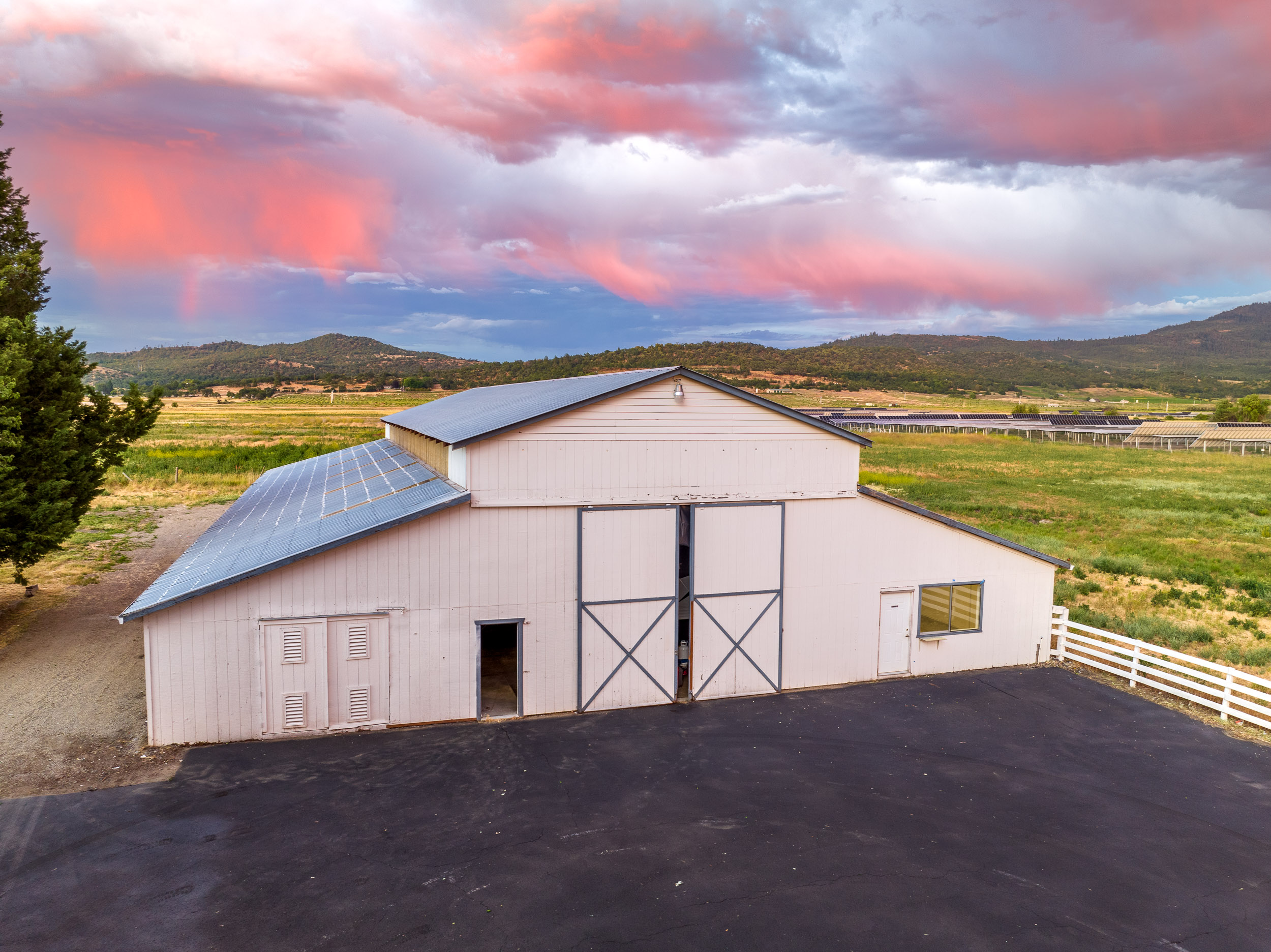 Mountain View Acres - 5900 McLoughlin Drive