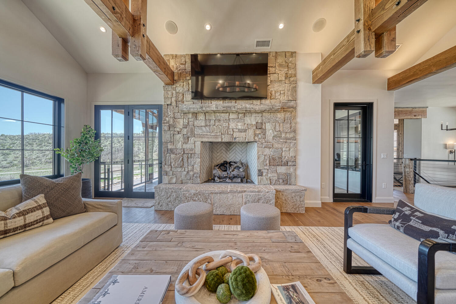 An heirloom-quality ranch estate set on 100 private acres at Maytag Mountain Ranch.
